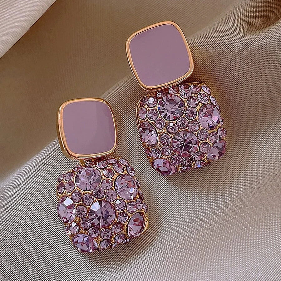 Boucles d'Oreilles Géométriques en Zircon Mauve