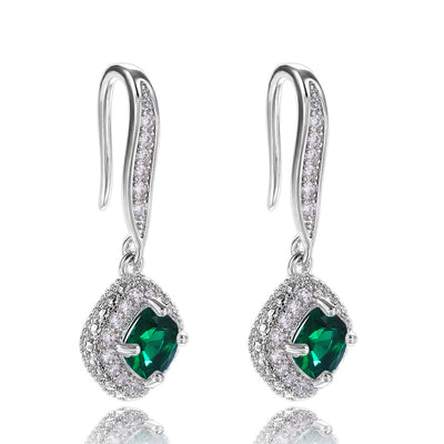 Boucles d'oreilles élégantes en argent avec zircon incrusté